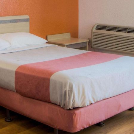 Motel 6-Niantic, Ct - New London ภายนอก รูปภาพ