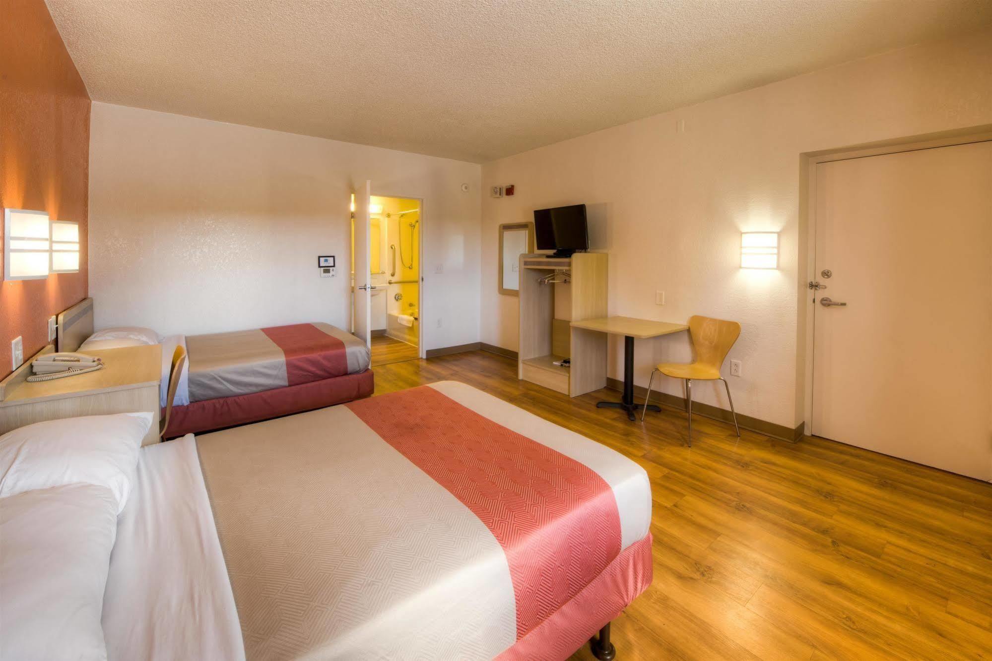 Motel 6-Niantic, Ct - New London ภายนอก รูปภาพ